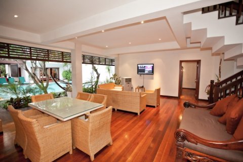 6 bedrooms Villa in South Denpasar, Denpasar, Indonesia No. 759 5