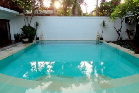 6 bedrooms Villa in South Denpasar, Denpasar, Indonesia No. 759 13