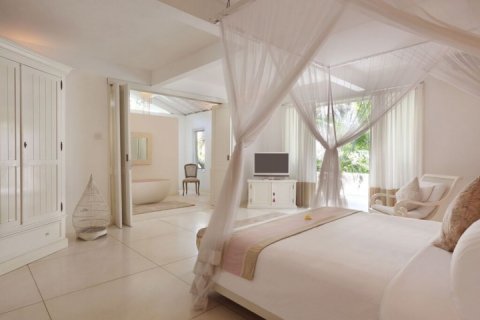 5 bedrooms Villa in Seminyak, Badung, Indonesia No. 764 27
