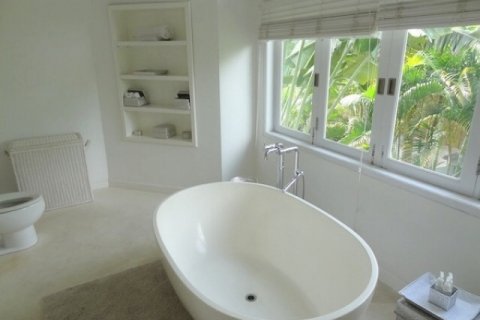 5 bedrooms Villa in Seminyak, Badung, Indonesia No. 764 21