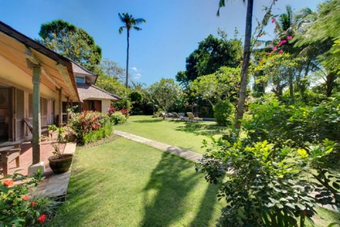 5 bedrooms Villa in Seminyak, Badung, Indonesia No. 763 19