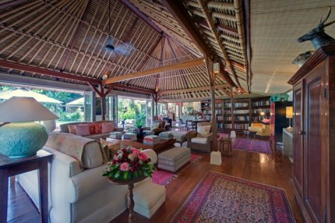 5 bedrooms Villa in Seminyak, Badung, Indonesia No. 763 10