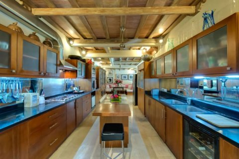 5 bedrooms Villa in Seminyak, Badung, Indonesia No. 763 9
