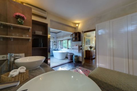 5 bedrooms Villa in Seminyak, Badung, Indonesia No. 763 11
