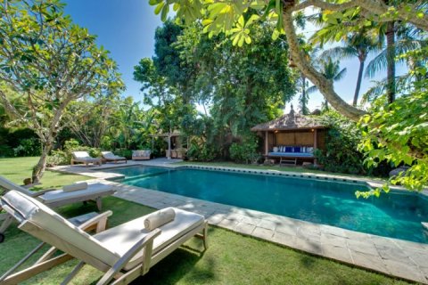 5 bedrooms Villa in Seminyak, Badung, Indonesia No. 763 15