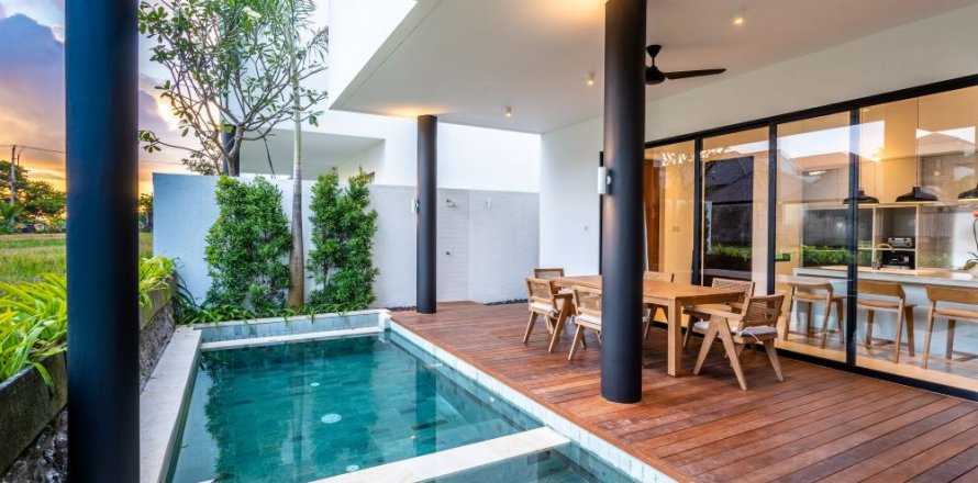 3 bedrooms Villa in Tibubeneng, Badung, Indonesia No. 11237