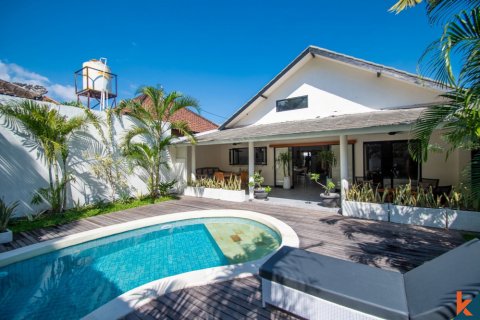 4 bedrooms Villa in Kerobokan, Badung, Indonesia No. 11233