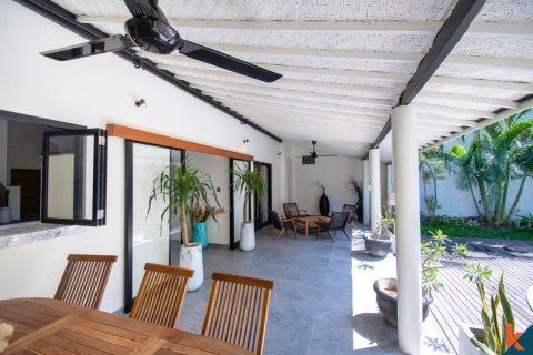 4 bedrooms Villa in Kerobokan, Badung, Indonesia No. 11233 7