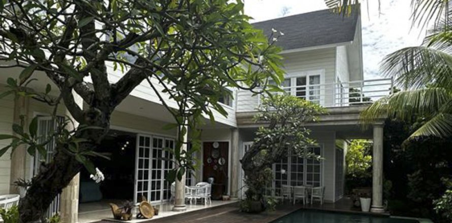 5 bedrooms Villa in Badung, Indonesia No. 11234
