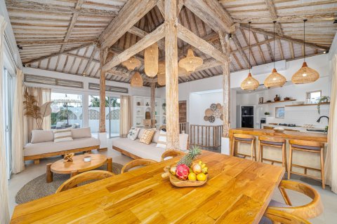 4 bedrooms Apartment in SUNSET VILLA Pererenan, Indonesia No. 9436