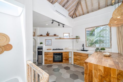 SUNSET VILLA in Pererenan, Indonesia No. 9435 7