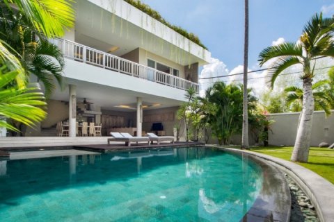 Вилла с 3 спальнями в Seminyak, Бадунг, Индонезия № 1402