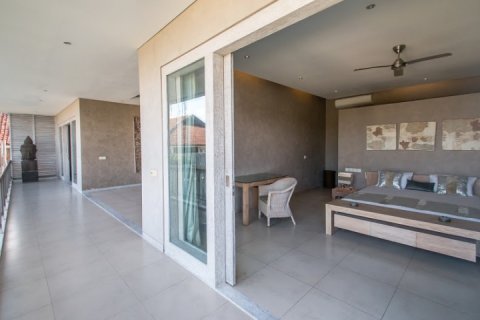 3 bedrooms Villa in Seminyak, Badung, Indonesia No. 1402 26