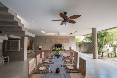 3 bedrooms Villa in Seminyak, Badung, Indonesia No. 1402 8