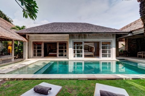 6 bedrooms Villa in Seminyak, Badung, Indonesia No. 669 2