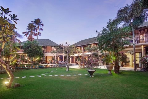 Вилла с 7 спальнями в Canggu, Бадунг, Индонезия № 675 3
