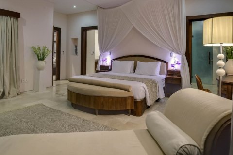 Вилла с 7 спальнями в Seminyak, Бадунг, Индонезия № 630 21