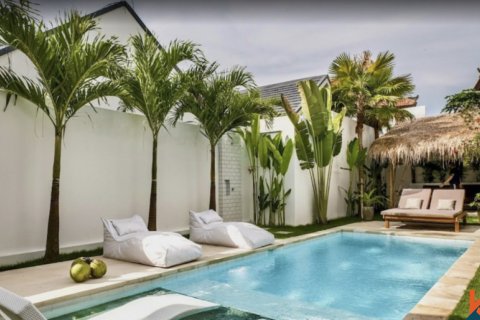 4 bedrooms Villa in Canggu, Badung, Indonesia No. 10623 3