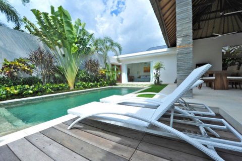 2 bedrooms Villa in Seminyak, Badung, Indonesia No. 1731