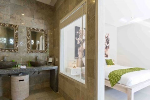 3 bedrooms Villa in Seminyak, Badung, Indonesia No. 1735 10