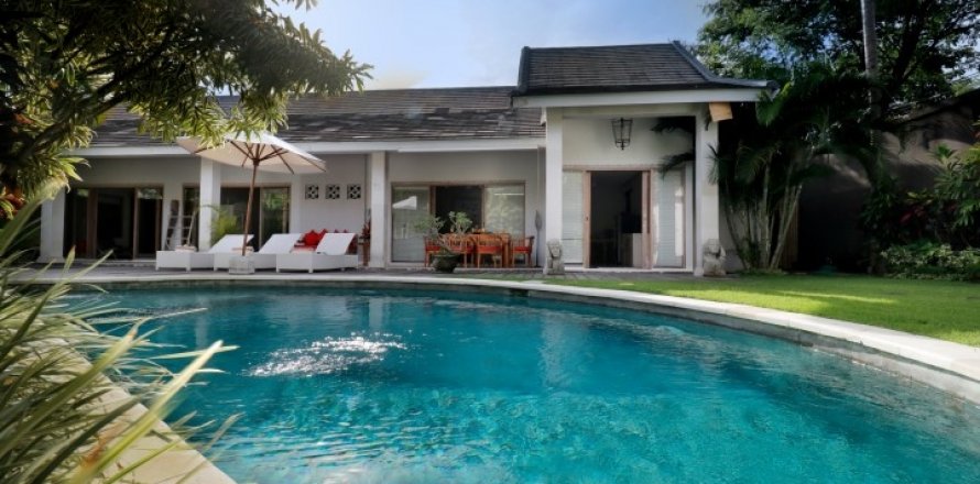 3 bedrooms Villa in Seminyak, Badung, Indonesia No. 1734