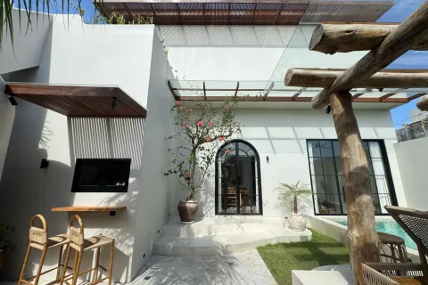 4 bedrooms Villa in Pererenan, Mengwi, Badung, Indonesia No. 10782 2