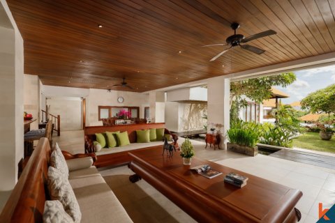 3 bedrooms Villa in Canggu, Badung, Indonesia No. 11314 4