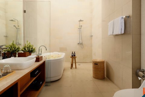 6 bedrooms Villa in Canggu, Badung, Indonesia No. 11313 17
