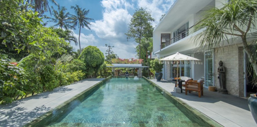 6 bedrooms Villa in Tumbak Bayuh, Mengwi, Badung, Indonesia No. 10958