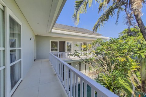 3 bedrooms Villa in Tibubeneng, Badung, Indonesia No. 10955 8