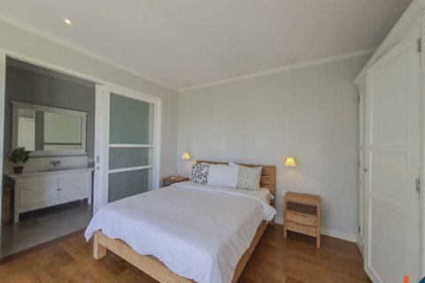 3 bedrooms Villa in Tibubeneng, Badung, Indonesia No. 10955 17