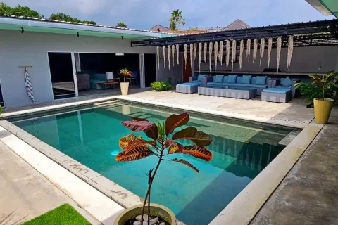 3 bedrooms Villa in Pecatu, Badung, Indonesia No. 10730