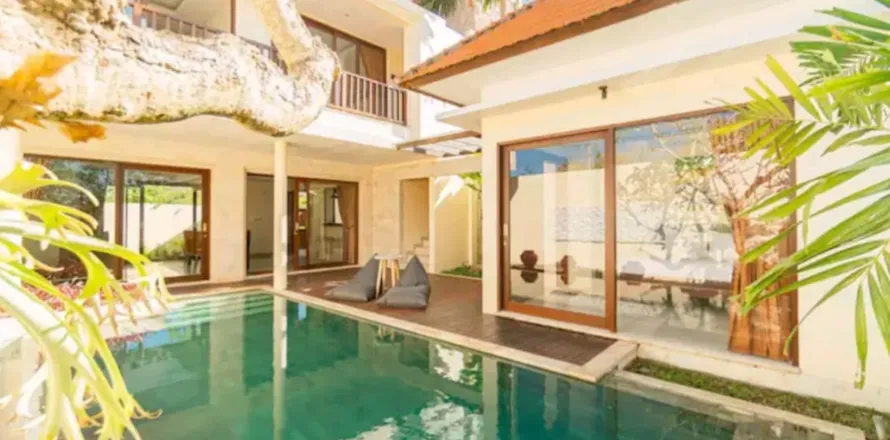 3 bedrooms Villa in Ungasan, Badung, Indonesia No. 10735