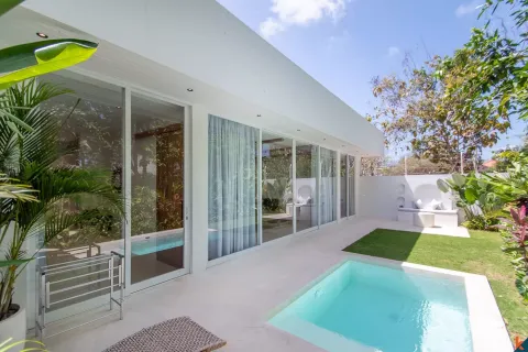 2 bedrooms Villa in South Kuta, Badung, Indonesia No. 10943