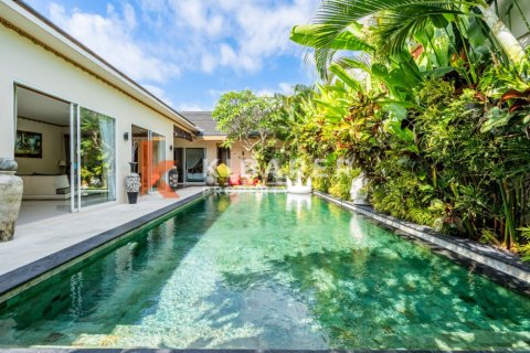 3 bedrooms Villa in Seminyak, Badung, Indonesia No. 13056 3