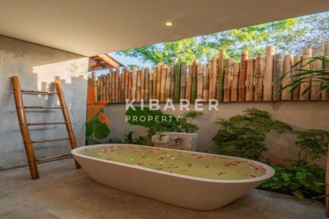 2 bedrooms Villa in Jimbaran, Badung, Indonesia No. 12018 12