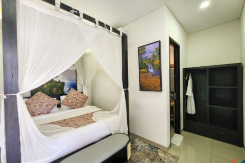 4 bedrooms Villa in South Kuta, Badung, Indonesia No. 11267 16
