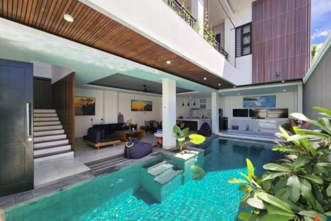 4 bedrooms Villa in South Kuta, Badung, Indonesia No. 11267 2