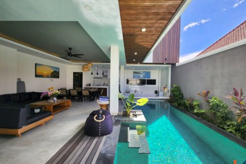 4 bedrooms Villa in South Kuta, Badung, Indonesia No. 11267 3