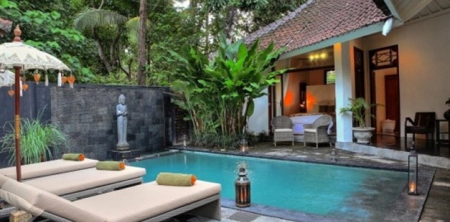 4 bedrooms Villa in Seminyak, Badung, Indonesia No. 1396