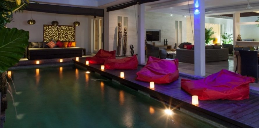2 bedrooms Villa in Seminyak, Badung, Indonesia No. 1581