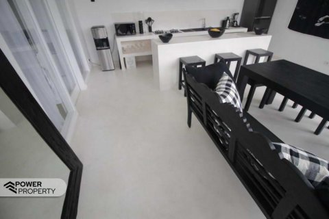 3 bedrooms Villa in Tampaksiring, Gianyar, Indonesia No. 7719 4