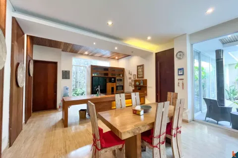 3 bedrooms Villa in Kerobokan, Badung, Indonesia No. 10125 6